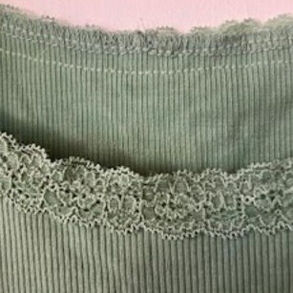 Cropped Laced Tank Top Green - Picture 2 of 2